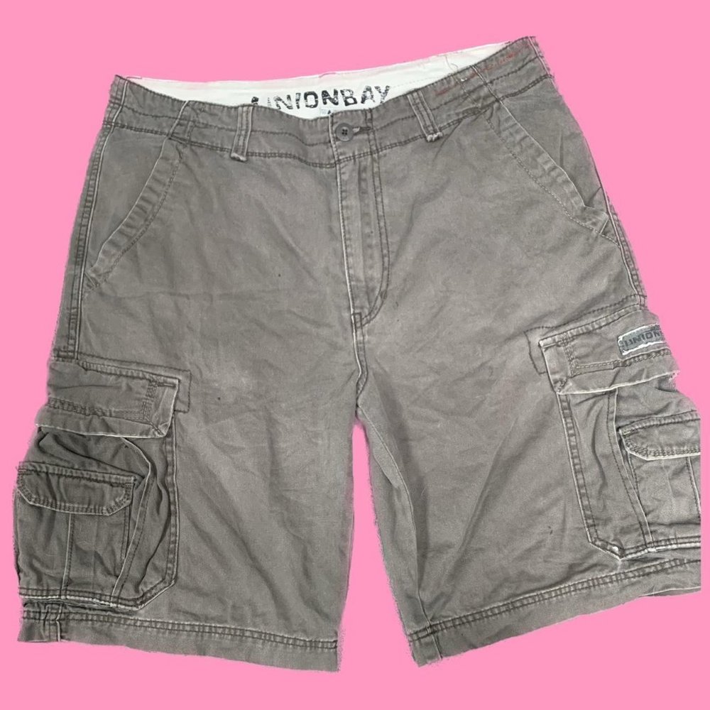 vintage unionbay brown cargo shorts, size 34